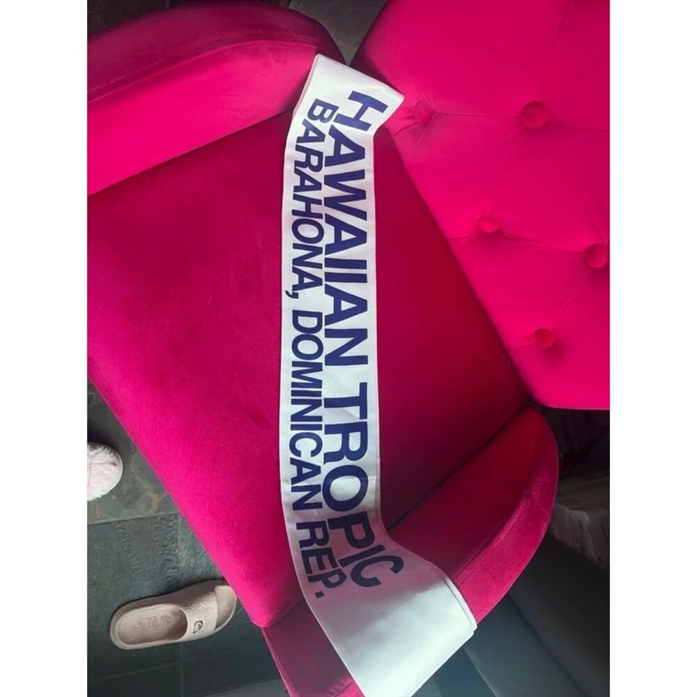 Miss Hawaiian Tropic Pageant Sash Dominican Rep.